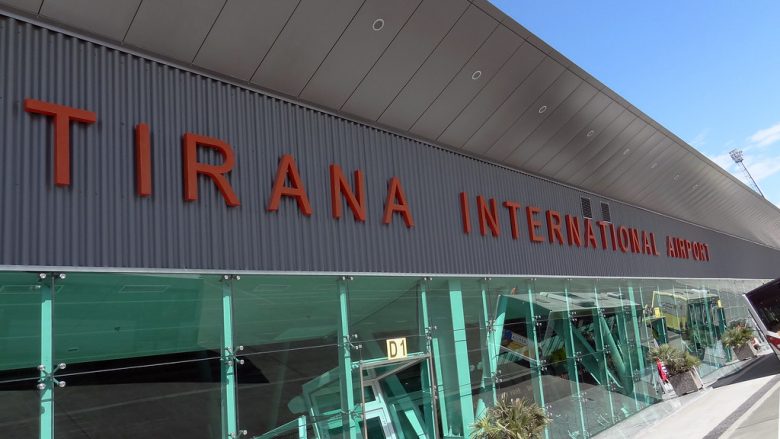 Aeroporti i Tiranës prin me pasagjerë në të gjithë rajonin