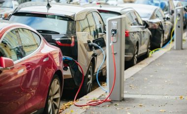 Cilat veturat elektrike konsumojnë më pak dhe cilat më shumë energji elektrike