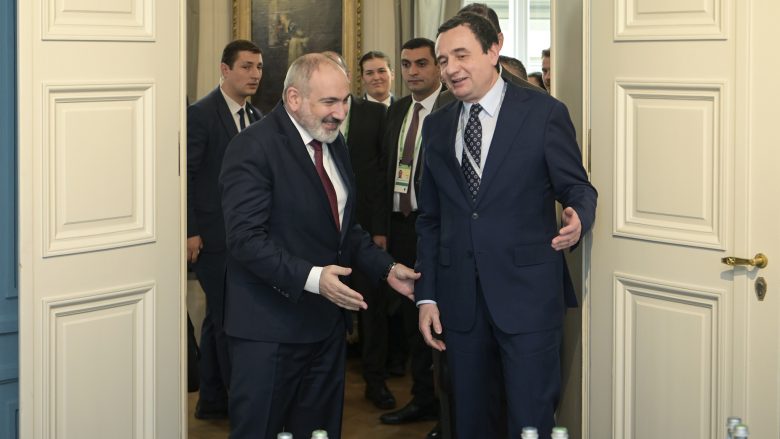 Kurti takohet për herë të parë me kryeministrin e Armenisë