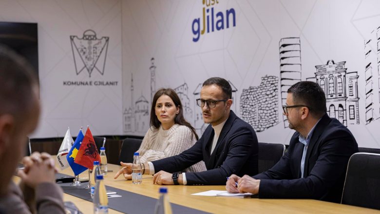 Komuna e Gjilanit ndalon eskursionet e nxënësve jashtë shtetit