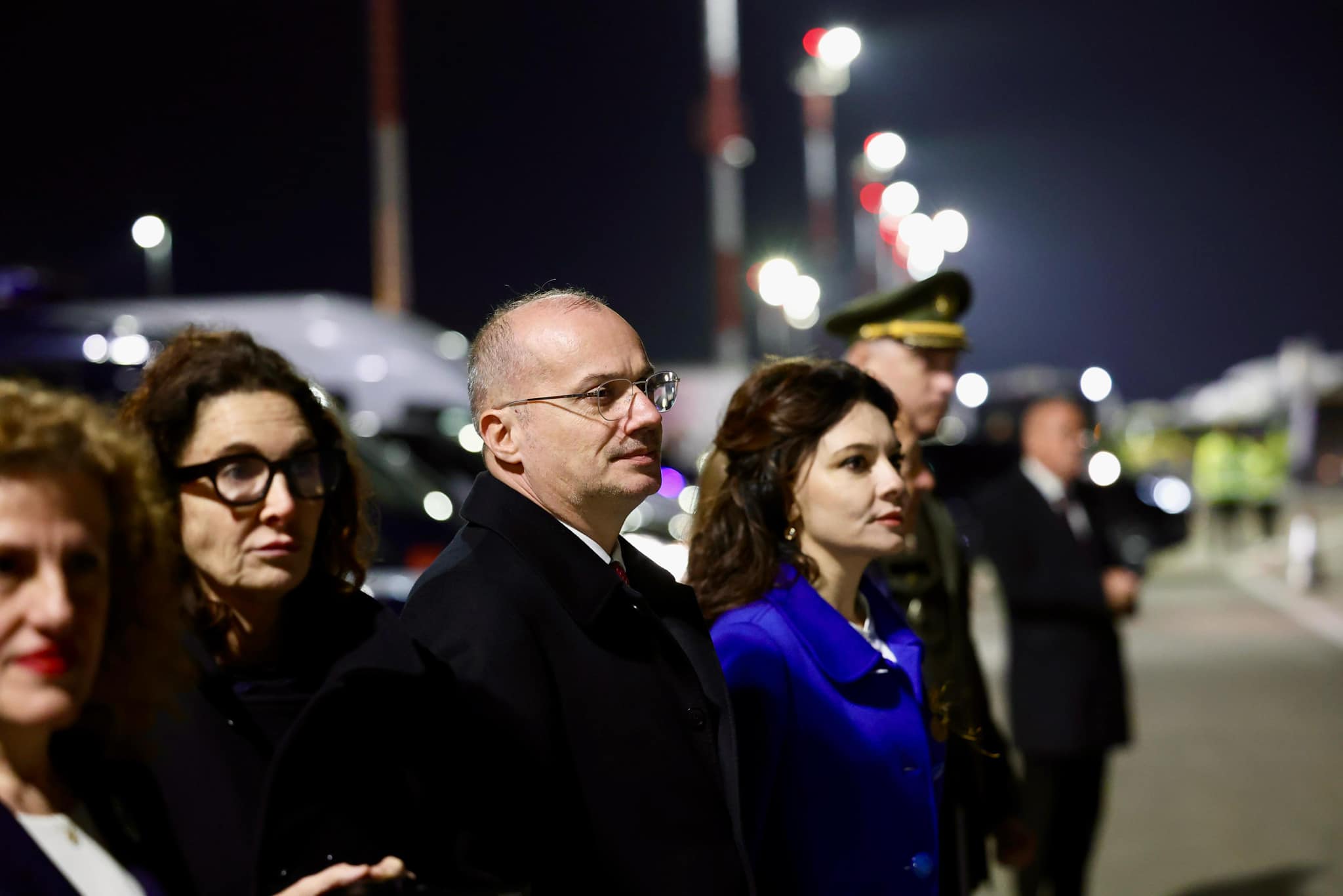 Volodymyr Zelenksy Në Tiranë, Fotografi Nga Pritja E Tij Në Aeroportin ...