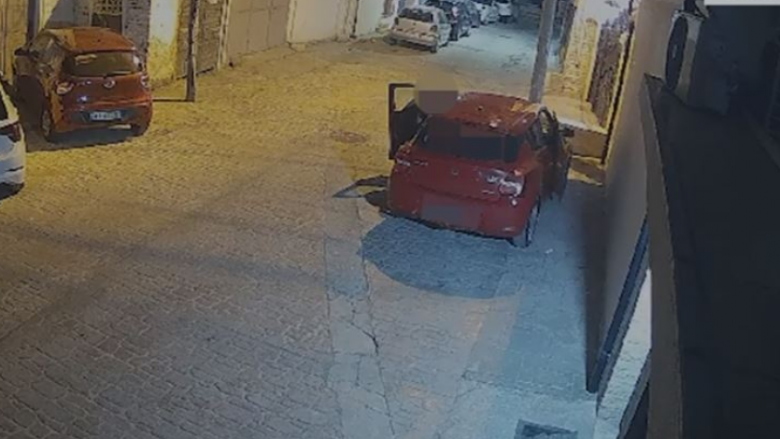 U nda nga i dashuri dhe ia dogji veturën, arrestohet 41-vjeçarja në Durrës