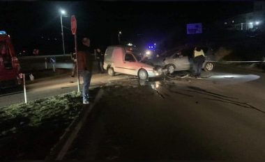 Tre të lënduar në një aksident në hyrje të Mitrovicës