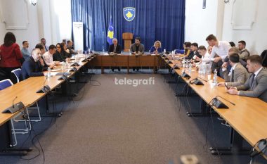 AGK dhe shoqëria civile dënon ndërhyrjen politike në punën e KPM-së: Deputetët e LVV-së ushtruan presion ndaj anëtarëve të Komisionit