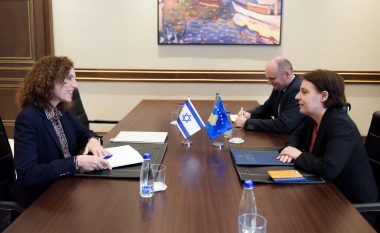 Gërvalla takon ambasadoren Ziv, bisedojnë për finalizimin e heqjes së vizave nga Izraeli