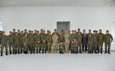 Diplomon gjenerata e parë e kursit të rreshter majorëve të FSK-së