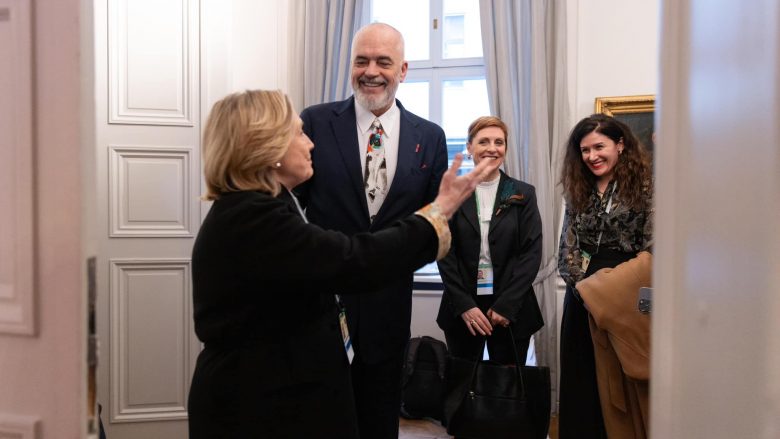 Rama takohet me Hillary Clinton: Me miken e madhe të Shqipërisë dhe Kosovës