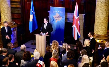 16-vjetori i Pavarësisë së Kosovës kremtohet në Londër, merr pjesë edhe Kurti