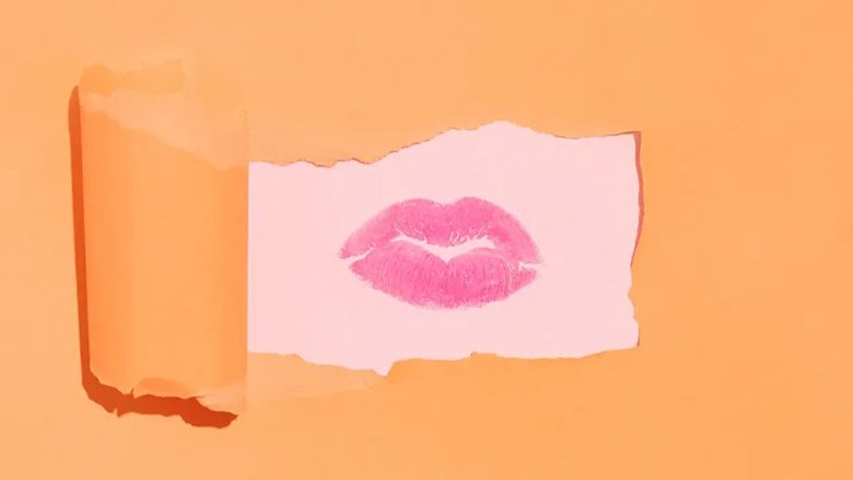 Katër rregullat si të flisni me miqtë për jetën tuaj seksuale