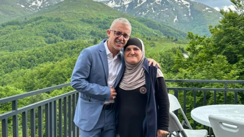 Humanistit Halil Kastrati i vdes motra