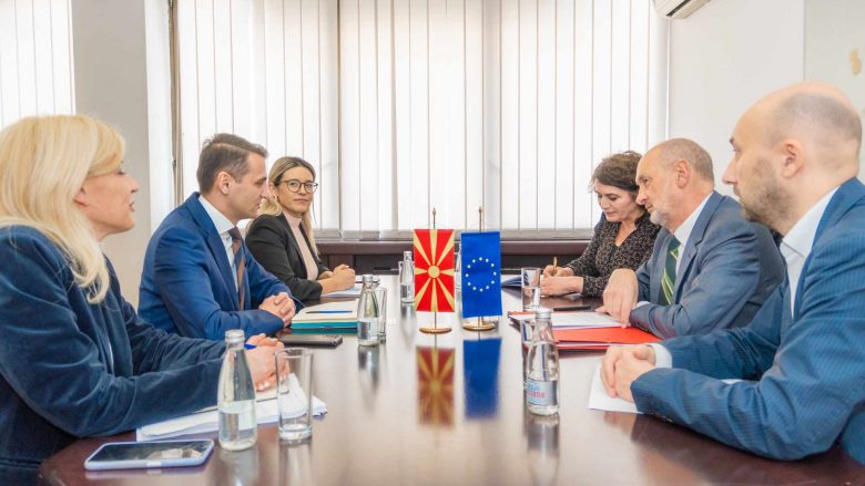 Velkovski-Geer: BE-ja mbetet një mbështetëse e fortë për vendin në përpjekjet e saj për të ulur papunësinë dhe për të përmirësuar mbrojtjen sociale dhe të fëmijëve