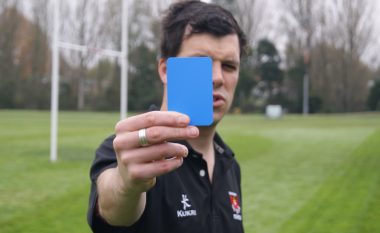 Si do ta ndryshojë futbollin kartoni blu dhe për çfarë do të përdoret