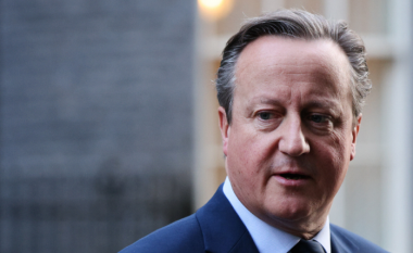 Cameron thotë se ngriti çështjen e zgjidhjes me dy shtete gjatë një bisede me Netanyahun