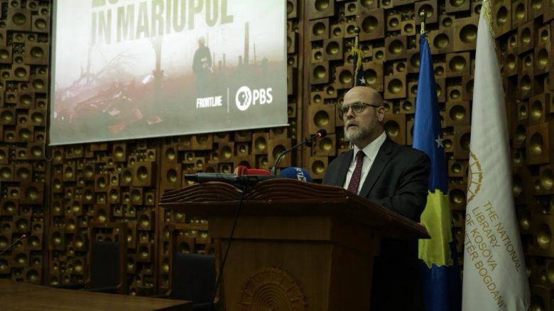 Shfaqet dokumentari “20 ditë në Mariupol”, Hovenier: Bujaria e madhe e Kosovës ndaj popullit ukrainas