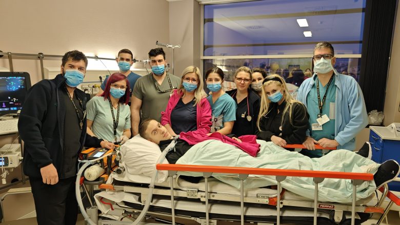 Pas progresit në Klinikën “Zhan Mitrev”, Leonidi vazhdon trajtimin në Austri