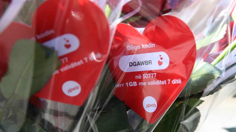 Dashuria ishte në ajër dje në Prishtinë teksa IPKO festoi festën e Shën Valentinit në mënyrë të veçantë! 