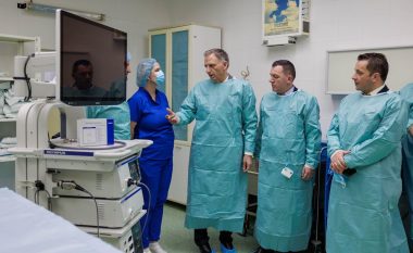 Demiri: Me laparoskopin modern do të kryhen 800 ndërhyrje në vit në kirurgjinë pediatrike