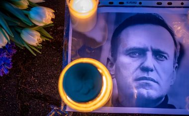 Një i burgosur përshkruan 'rrëmujën misterioze' një natë para se të raportohej vdekja e Alexei Navalny