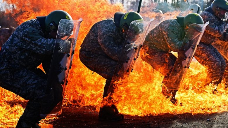 Trupat amerikane të KFOR-it trajnohen në zjarr para vendosjes në Kosovë
