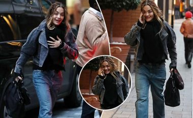 Rita Ora dhuron një buzëqeshje të lehtë për kalimtarët rrugëve të Londrës, ndërsa duket shumë në stil e veshur me xhinse