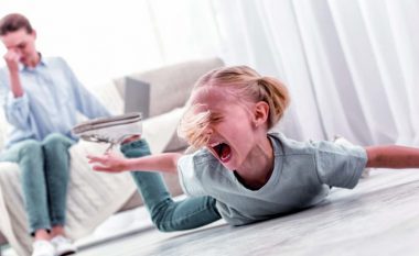 Strategjia efektive: Si ta qetësosh fëmijën kur hidhërohet!