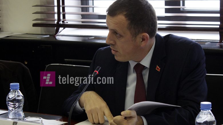 Planifikimi për atentat ndaj Kurtit, drejtori i AKI-së raportoi para deputetëve – deputeti Zyba nuk jep detaje të diskutimit 