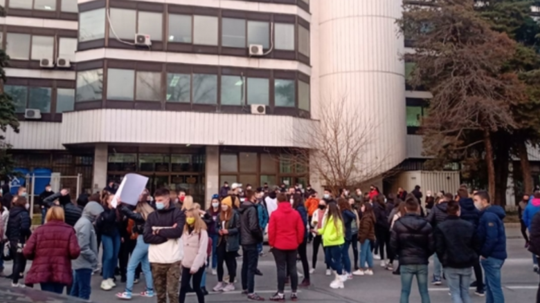 Sot studentët në protestë, nuk kanë marrë asnjë këst të bursës studentore
