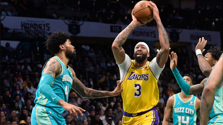 Shkëlqejnë treshja e madhe, Lakers marrin fitoren e radhës