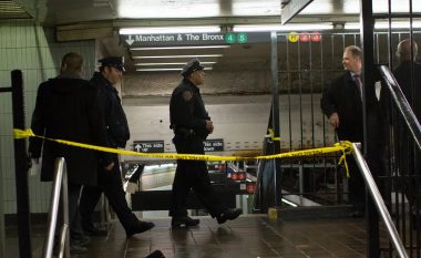Një i vdekur dhe pesë të plagosur pas të shtënave me armë në një platformë metroje në Bronx, New York
