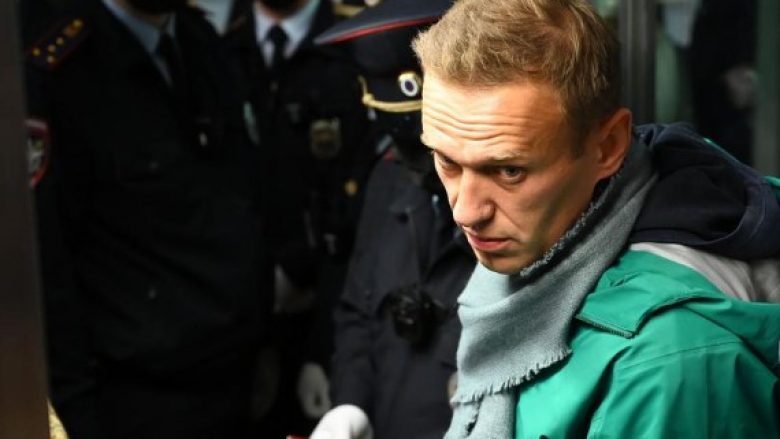Nëna e ka identifikuar trupin e pajetë të Navalnyt, tregon se si po shantazohet për ta marrë kufomën e djalit
