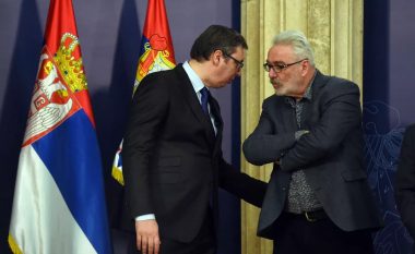 Nestoroviq pranon se rusët po ndërhyjnë në formimin e qeverisë në Serbi dhe se i thanë atij të formonte shumicën me partinë e Vuçiqit