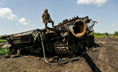 Humbjet e përgjithshme të Rusisë thuhet se janë të barabarta me numrin e trupave të vendosura fillimisht nga Moska në Ukrainë