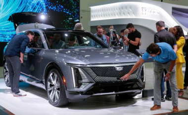 General Motors kthehet në Francë me modelin Cadillac Lyriq tërësisht elektrik