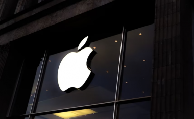 Apple ka ndërprerë përkohësisht prodhimin e telefonave të palosshëm për shkak të një defekti në ekran