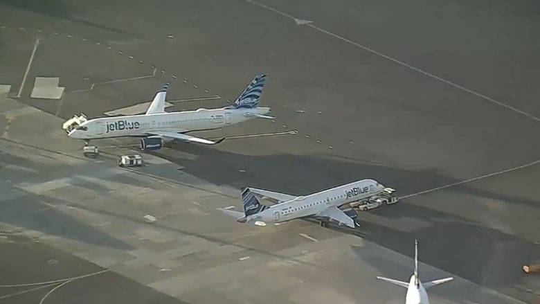 Dy aeroplanë u përplasën në pistën e aeroportit – publikohen pamjet e para të dëmeve në Boston