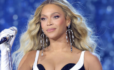 Edhe Beyonce tregon se vuan nga sëmundja e lëkurës psoriasis