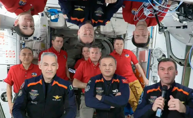 Astronautët nga Italia, Turqia dhe Suedia kthehen në Tokë