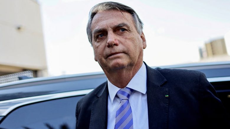 Policia braziliane sekuestroi pasaportën e Jair Bolsonaro në mes të hetimit për “grusht shteti”