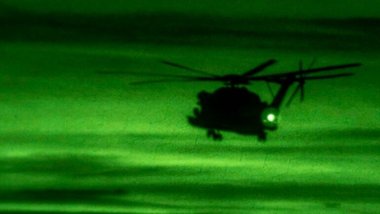 Helikopteri me pesë marinsa në të “zhduket gjatë rrugës” për në Kaliforni