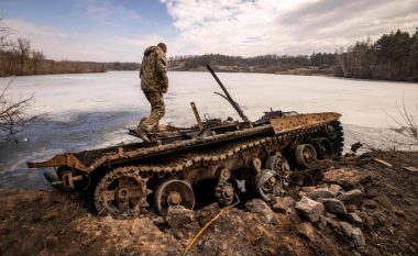 Rusia do të dërgojë tanke të vjetra në fushën e betejës me Ukrainën