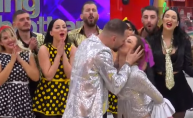 Sfida e kërcimit – Graciano dhe Egla shkëmbejnë puthje në buzë