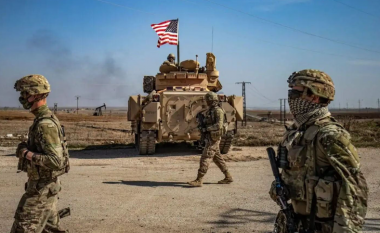 SHBA hakmerret për vrasjen e tre ushtarëve amerikanë – nis sulmet në Irak dhe Siri