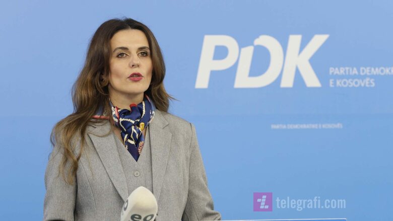 “Rruga drejt Zajednices”, Çitaku fajëson Kurtin e Gërvallën për liberalizmin e vizave për serbët e Kosovës me pasaporta ilegale