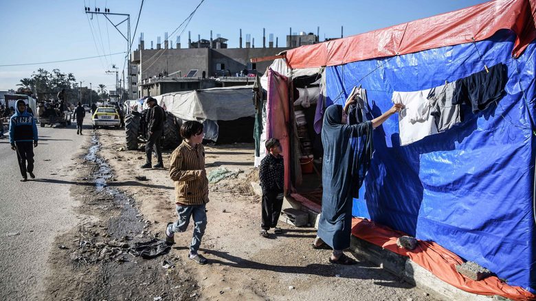 Qyteti i tendave që strehon më shumë se 1 milion palestinezë po zgjerohet me shpejtësi, tregojnë imazhet satelitore