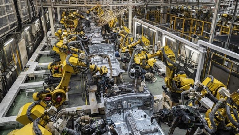 Pse në SHBA ka rënie të madhe të shitjes së robotëve industrialë