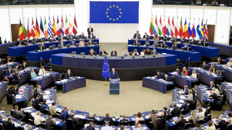 PE miraton përmirësimin e marrëveshjes Shqipëri-Frontex: Parandalon azilkërkuesit të arrijnë në BE