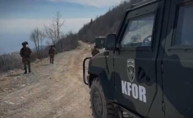 Trupat italiane të KFOR-it patrullojnë në kufirin Kosovë-Serbi