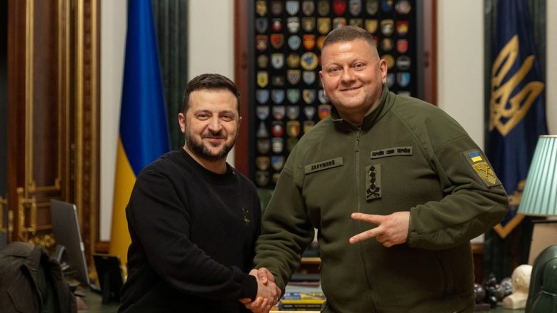 Zelensky e shkarkon shefin e ushtrisë – gjenerali më i lartë ukrainas i drejtohet popullit