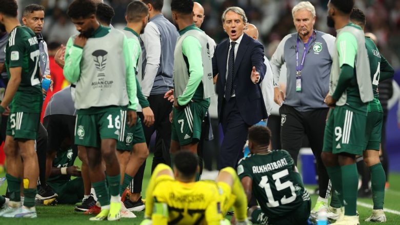Sauditët ndëshkuan në mënyrë drakonike futbollistët për rebelimin ndaj Mancinit, më së keqi e pësoi bashkëlojtari i Ronaldos