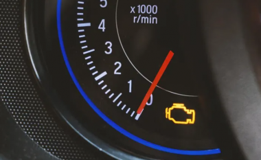 Çfarë do të thotë kur ndizet drita e motorit tek vetura juaj, simboli që duhet merret gjithsesi parasysh nga shoferët e mirë